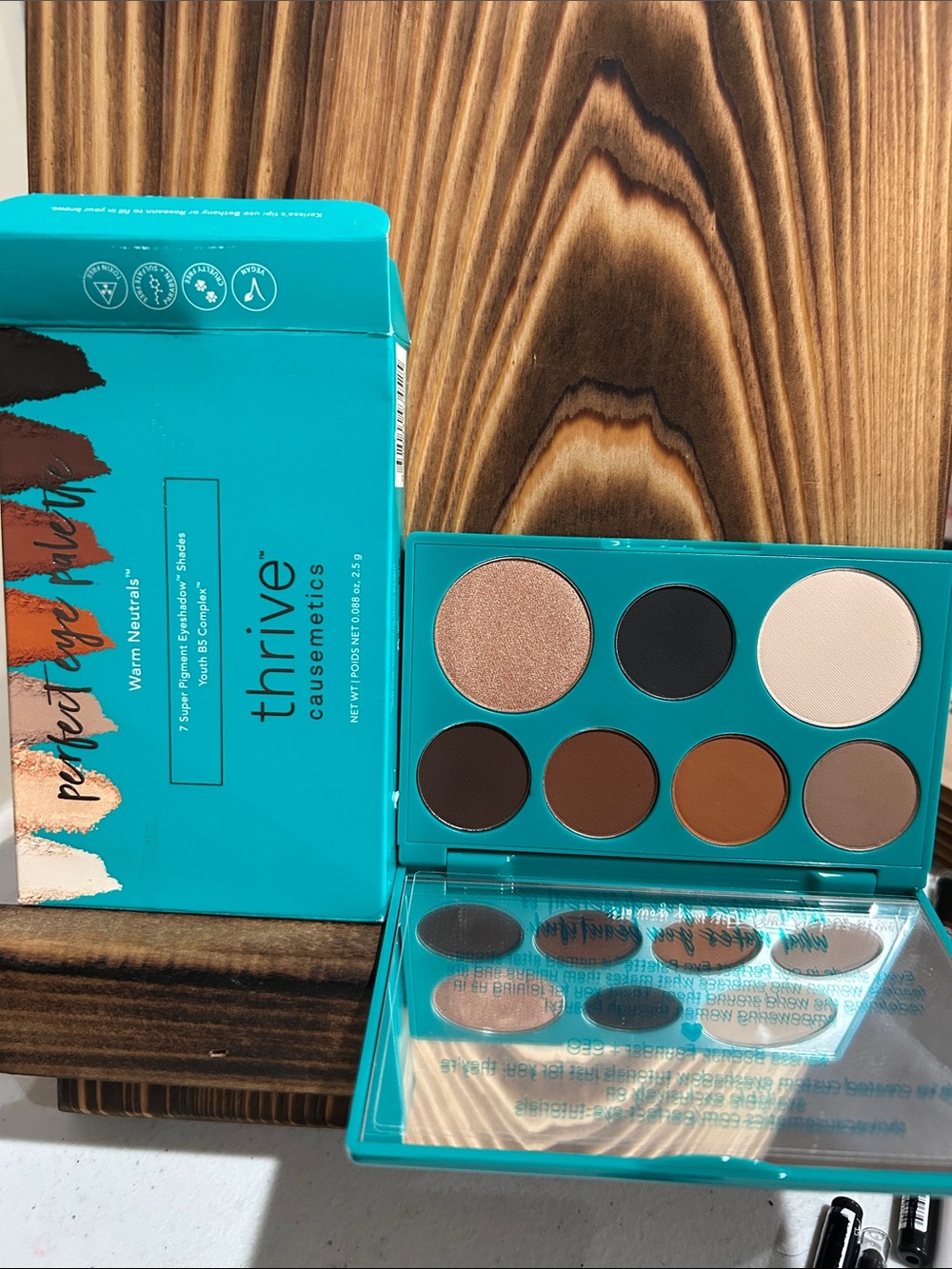 Thrive Eyeshadow Palette - Teal, Brown, Cream, Black